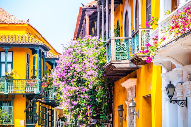Colorful colonial balconies in Cartagena, Colombia — a vibrant South American travel destination