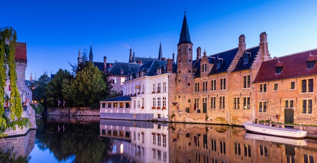Bruges Belgium: The Complete Guide to This Canal Town