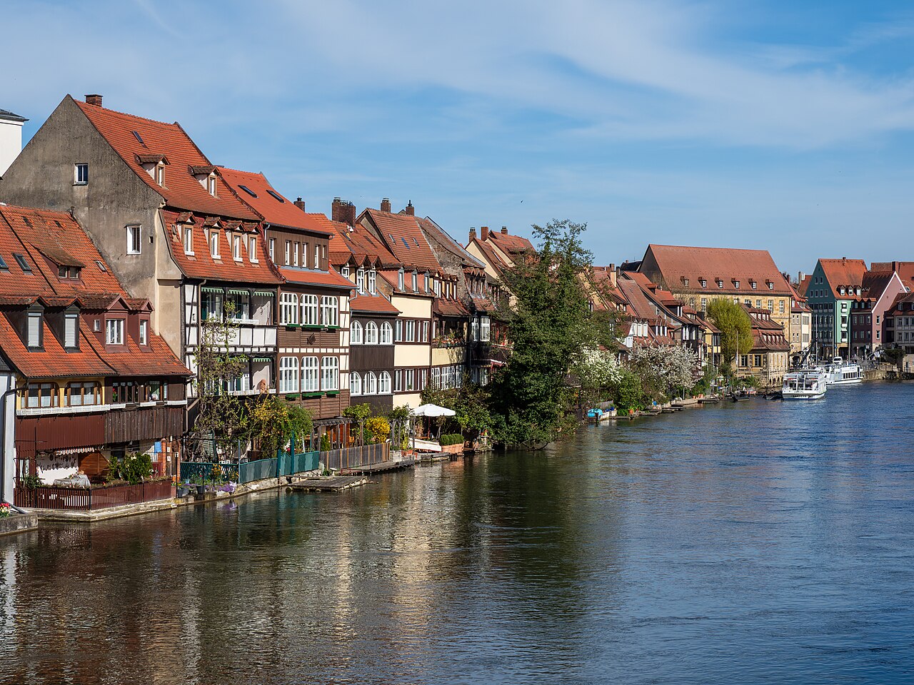 Colourful fishermen's houses of Little Venice along the Regnitz