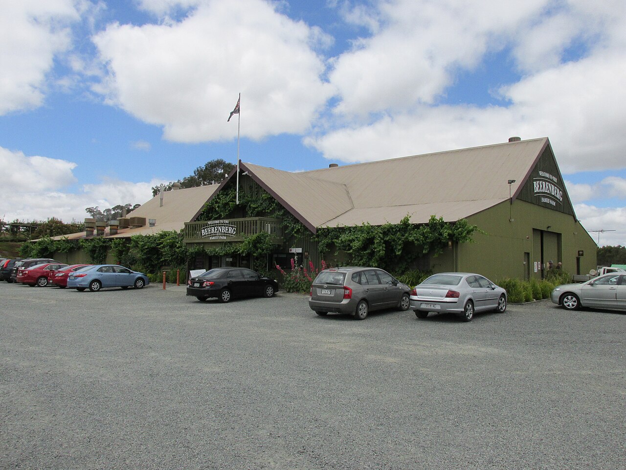 Fields and farm shop at Beerenberg strawberry farm