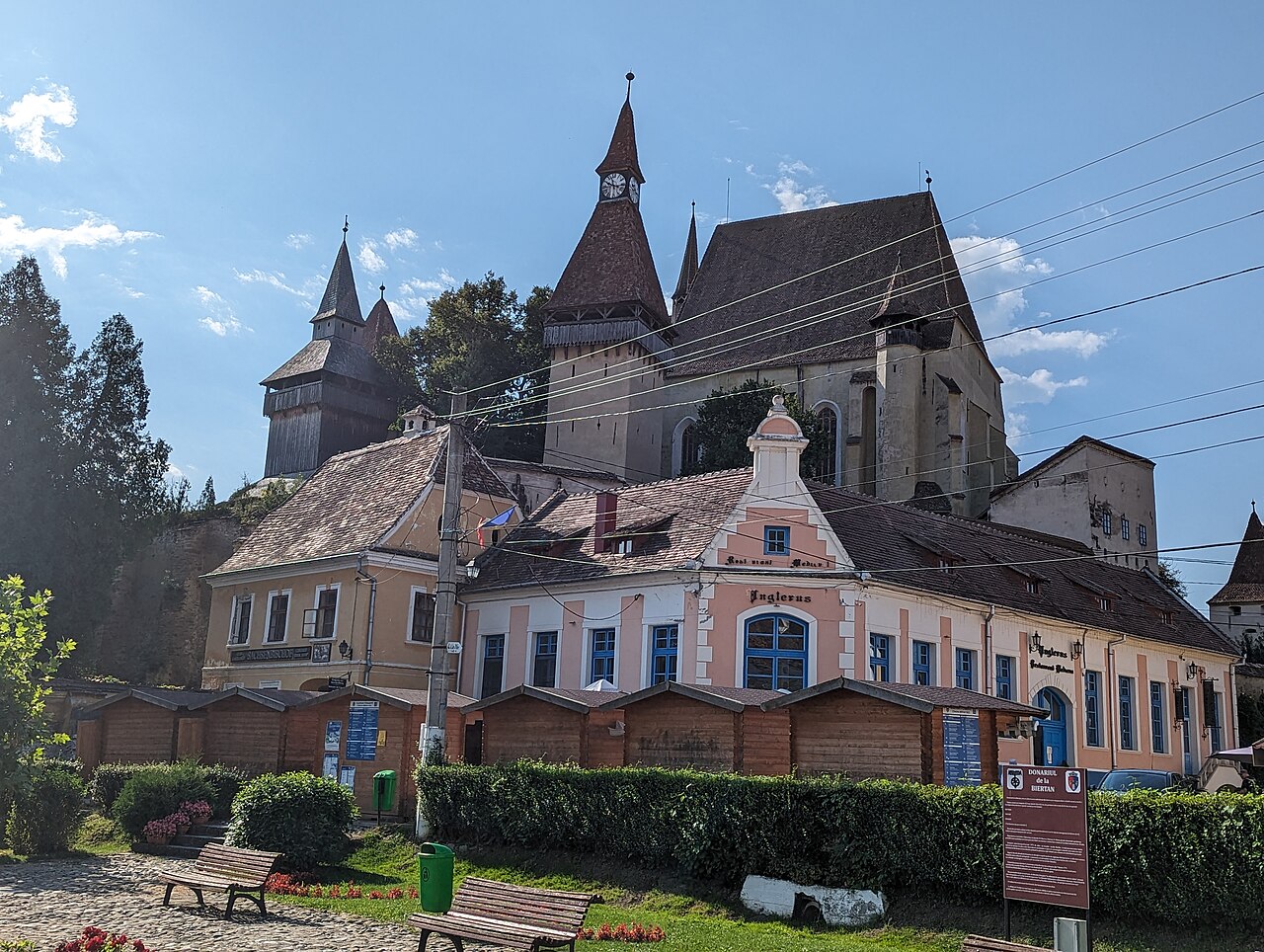 Fortified Lutheran church surrounded by walls in Biertan