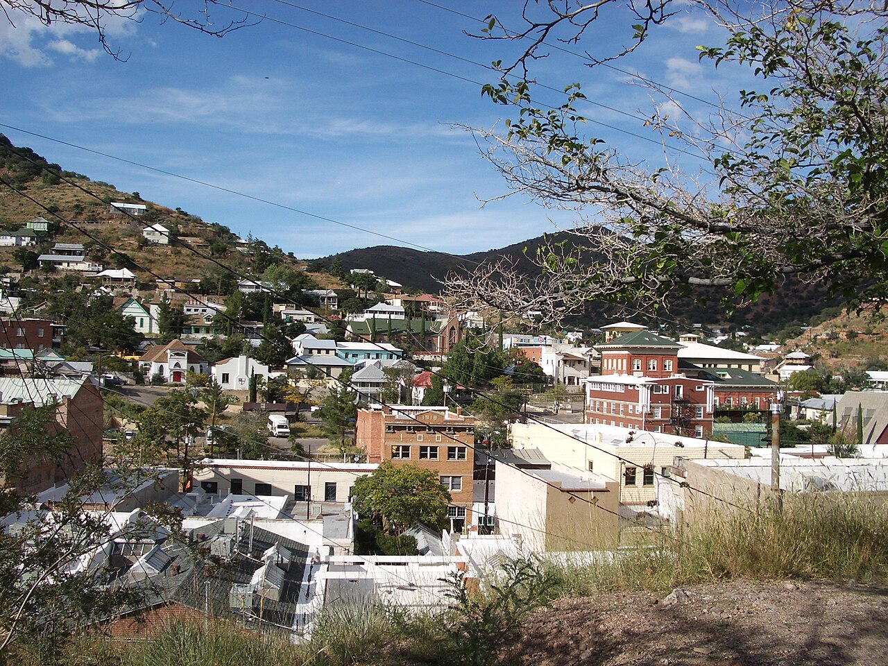 Bisbee Arizona: A Guide to the Artsy Old Mining Town