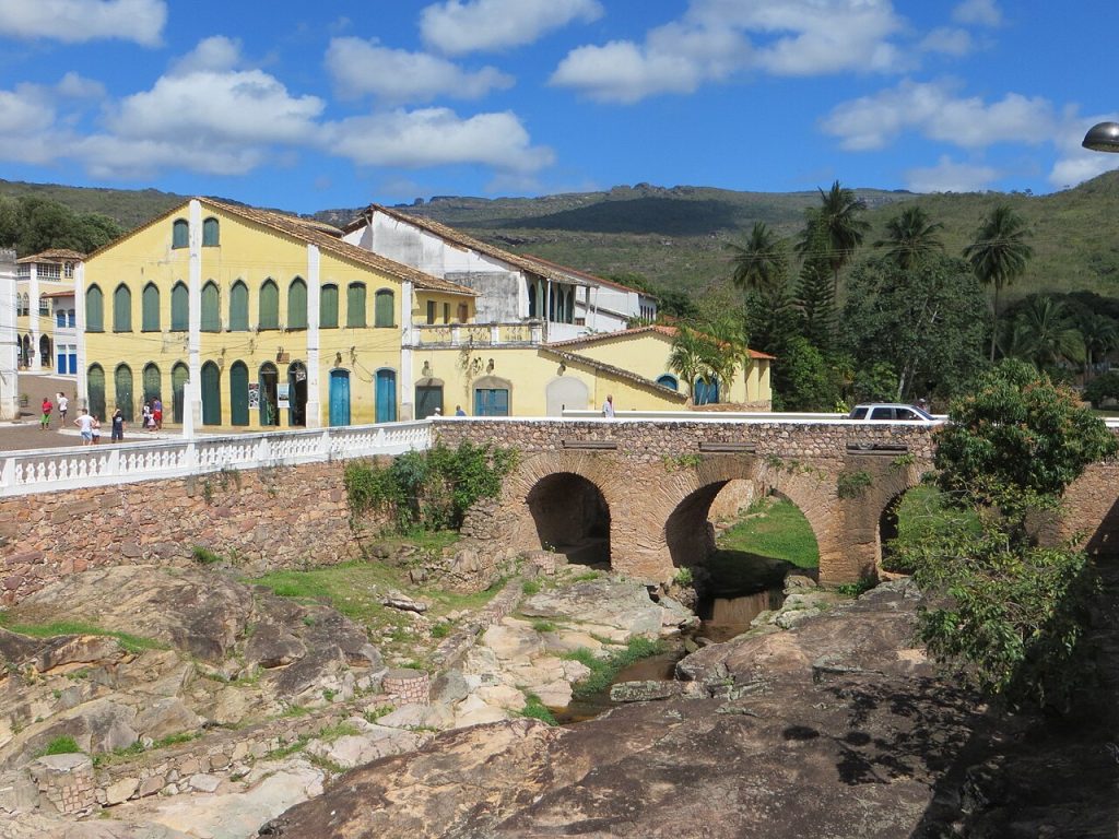 Lençóis Brazil colonial houses and stone bridge over the river