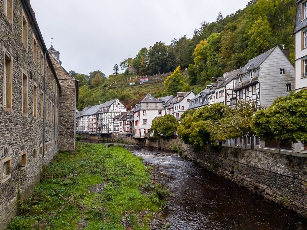 Slate and timber houses climbing the slopes of the Rur valley