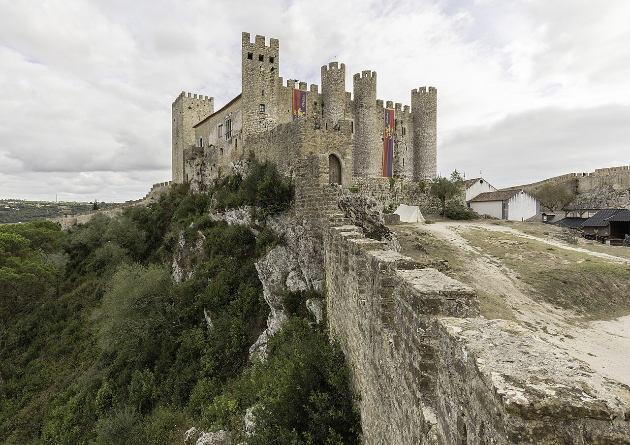 Óbidos Portugal: The Complete Guide to the Walled Town of Queens