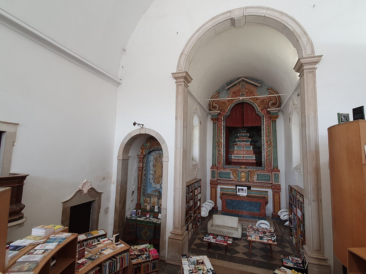 Interior of the Igreja de Santiago in Óbidos