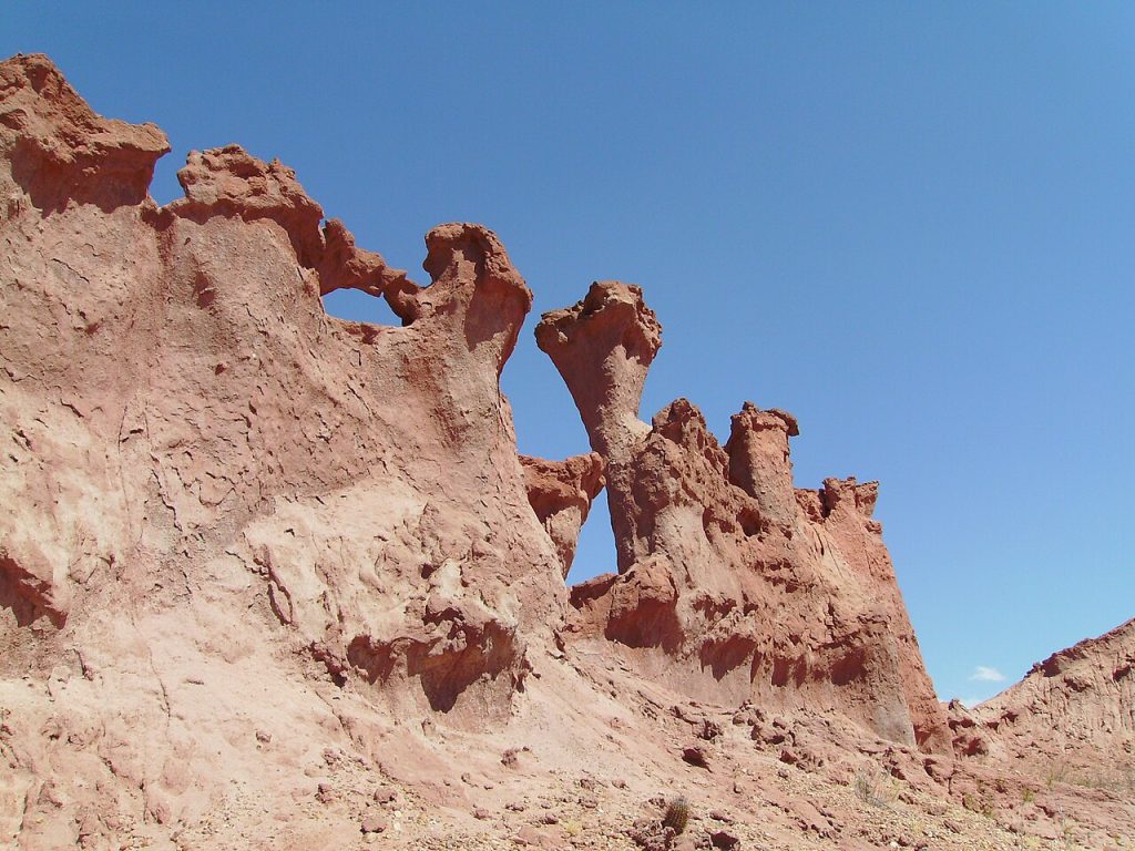 Red rock formations in the Quebrada de las Conchas