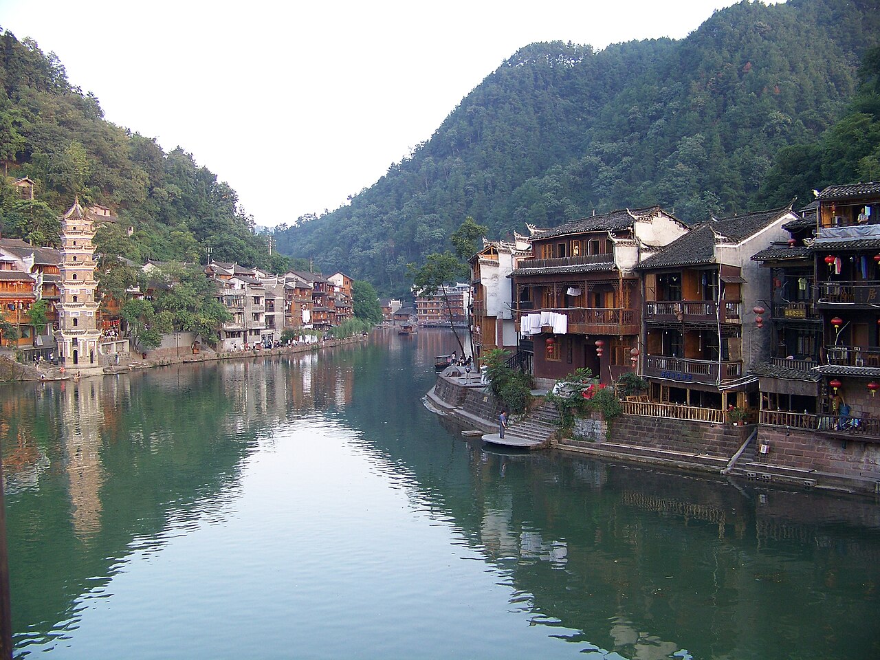 Tuojiang River flowing through the old town